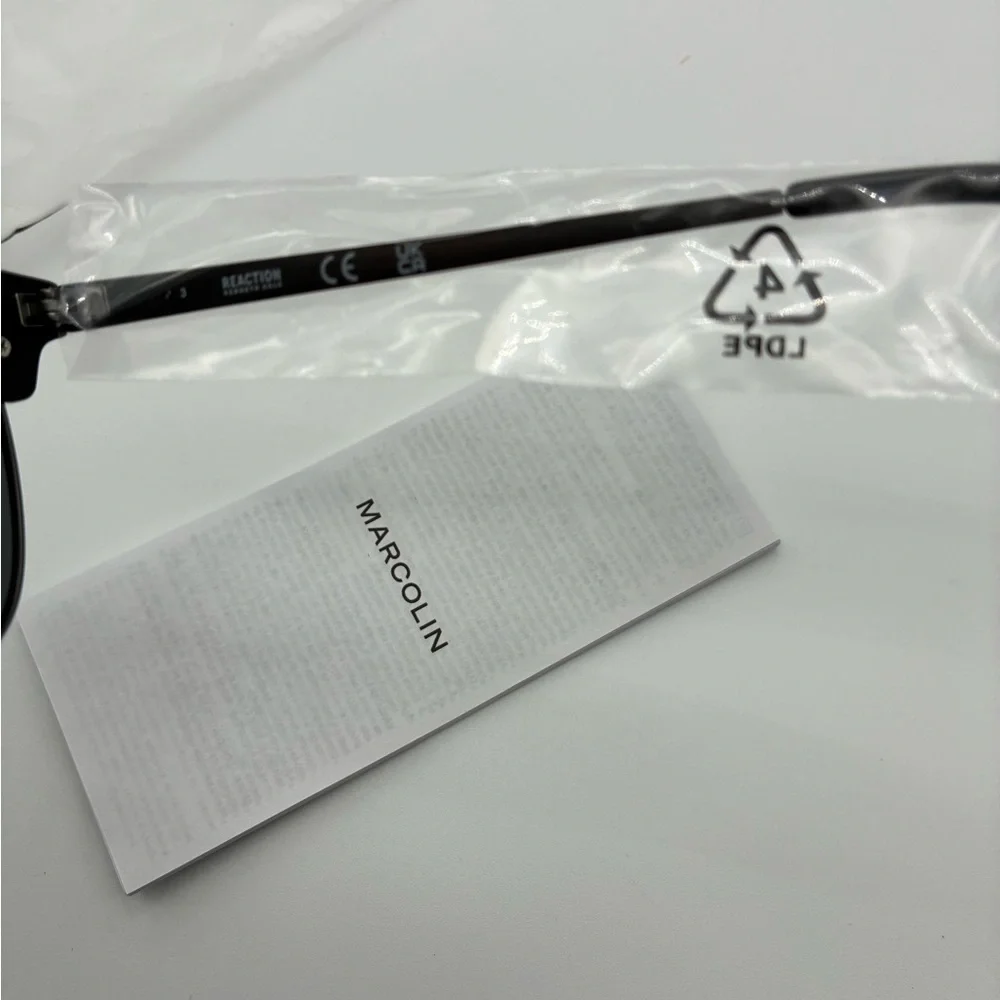 NWT Kenneth Cole black sunnies